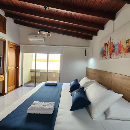 Hotel Boutique Deluxe Home Medellin Bagian luar foto