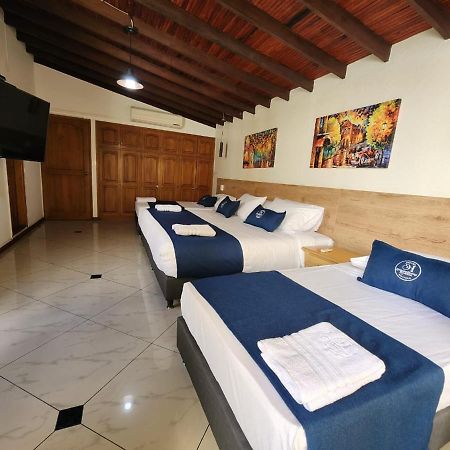 Hotel Boutique Deluxe Home Medellin Bagian luar foto