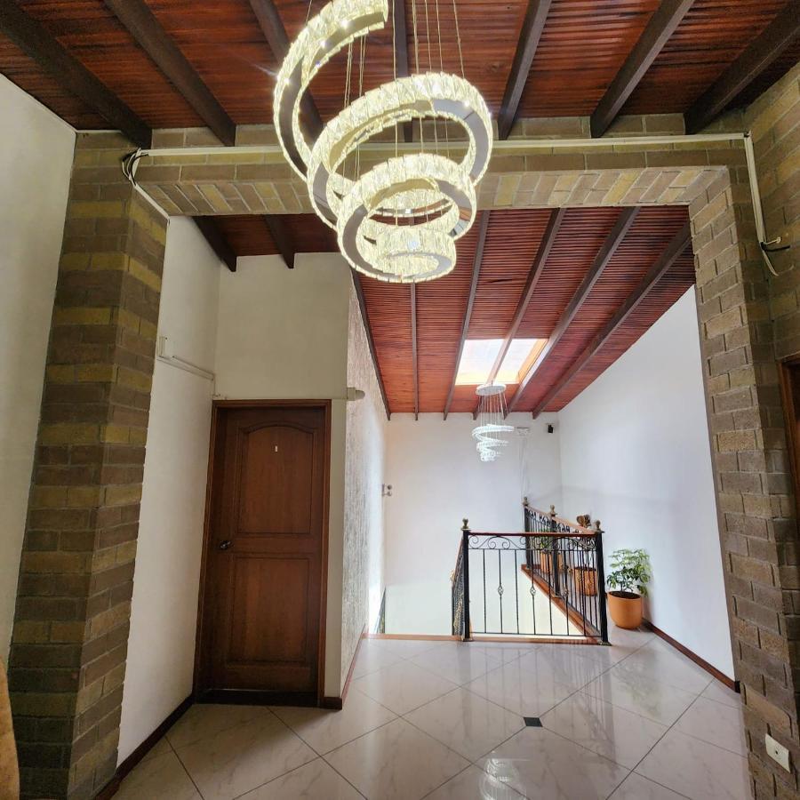 Hotel Boutique Deluxe Home Medellin Bagian luar foto