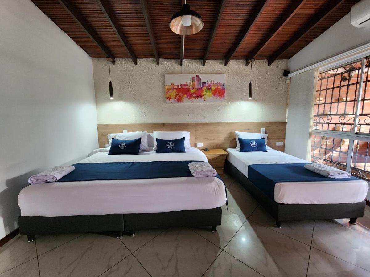 Hotel Boutique Deluxe Home Medellin Bagian luar foto