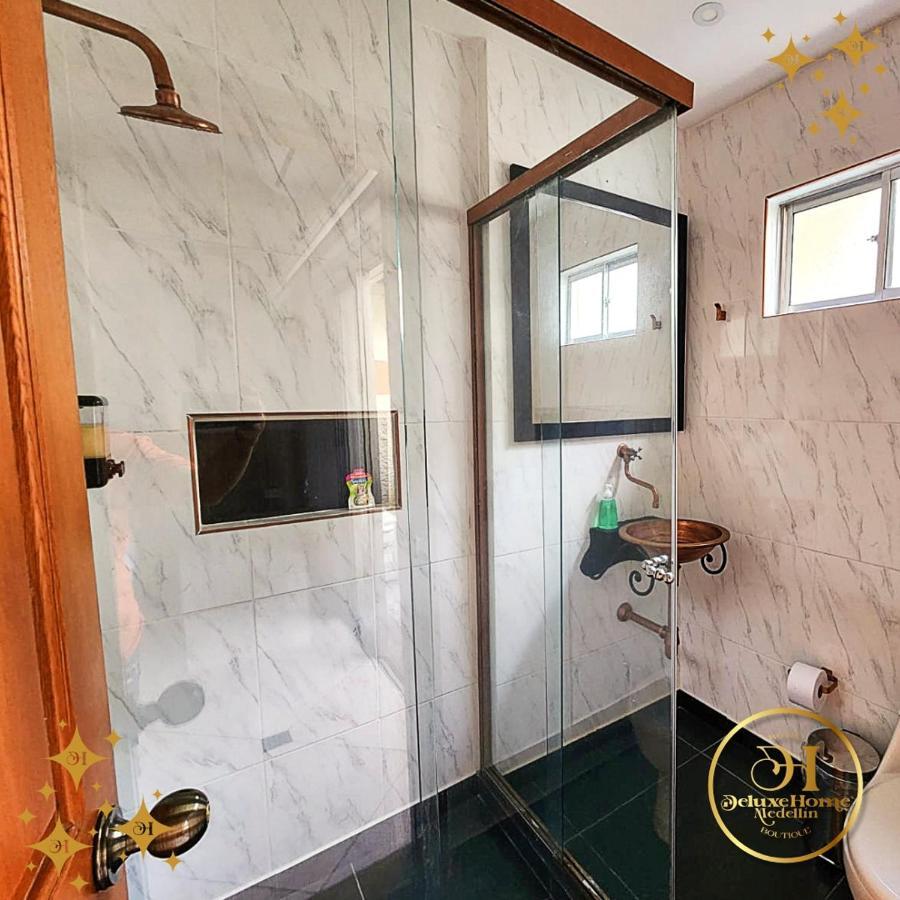 Hotel Boutique Deluxe Home Medellin Bagian luar foto