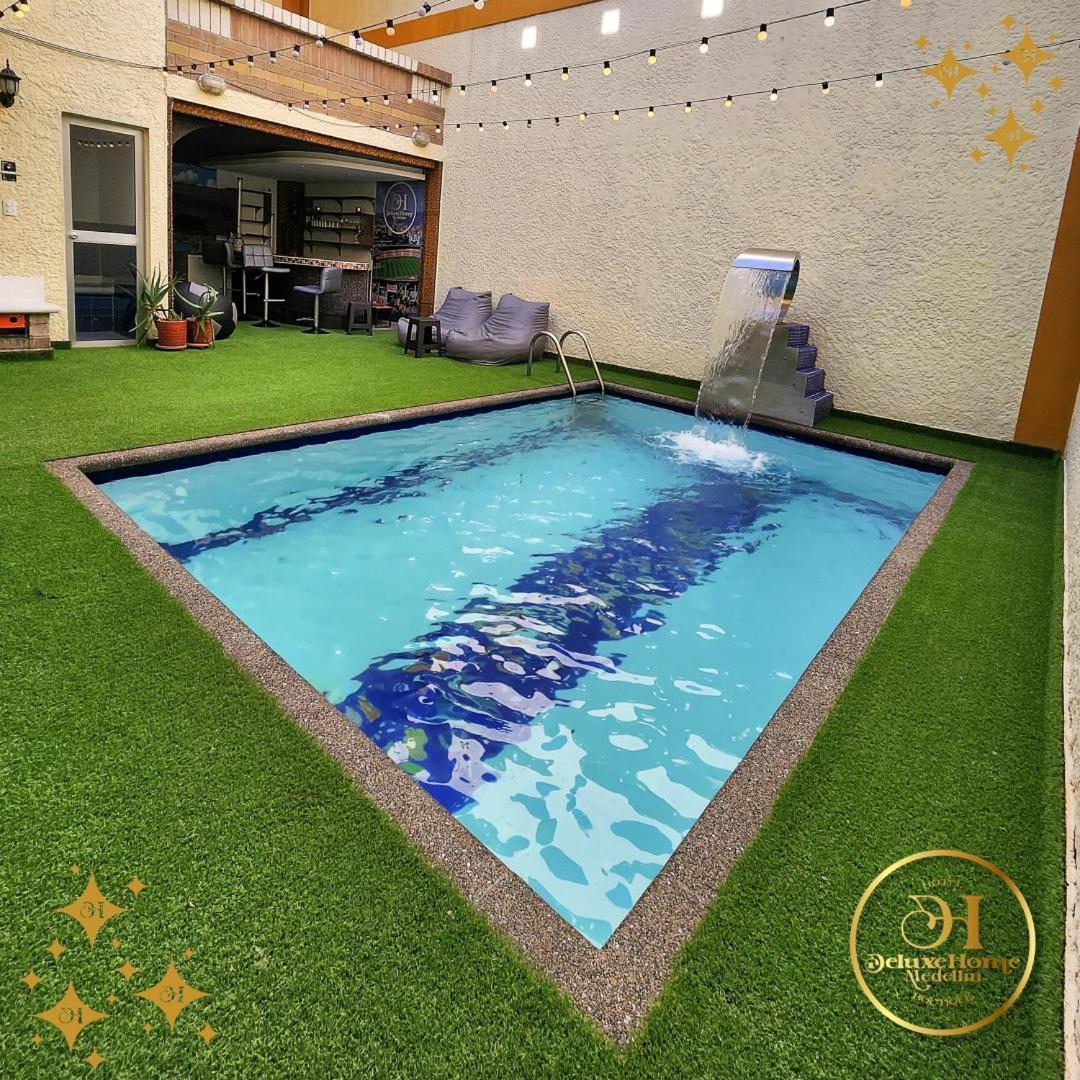 Hotel Boutique Deluxe Home Medellin Bagian luar foto